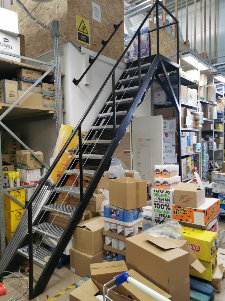 BDSTEEL munkák - lakatosmunkák, lépcsőépítés, fémszerkezetek